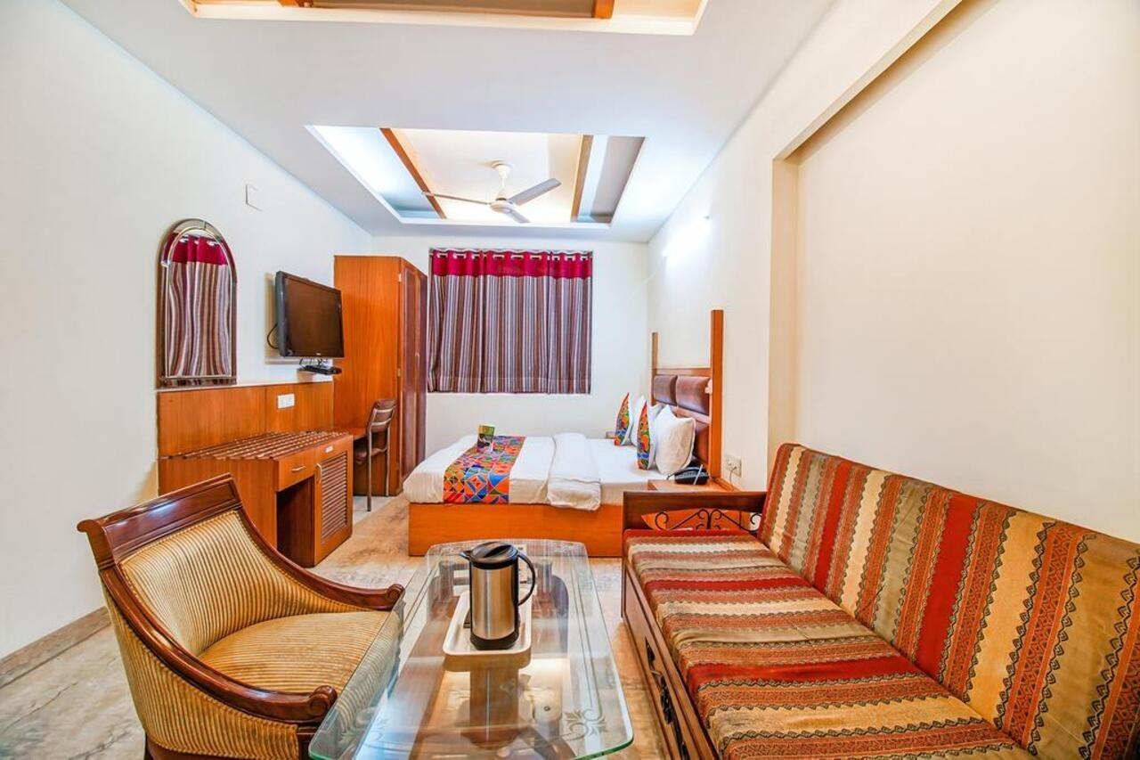 แฟ็บโฮเต็ล อศุ พาเลซ Hotel เดลี ภายนอก รูปภาพ