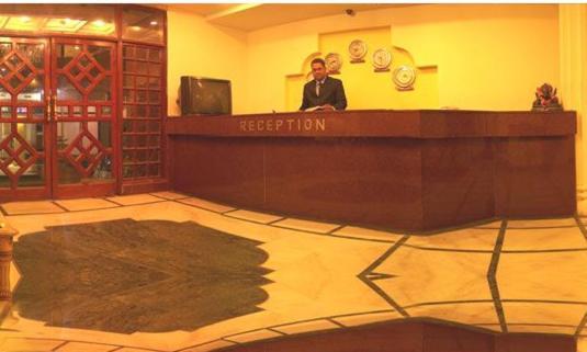 แฟ็บโฮเต็ล อศุ พาเลซ Hotel เดลี ภายนอก รูปภาพ