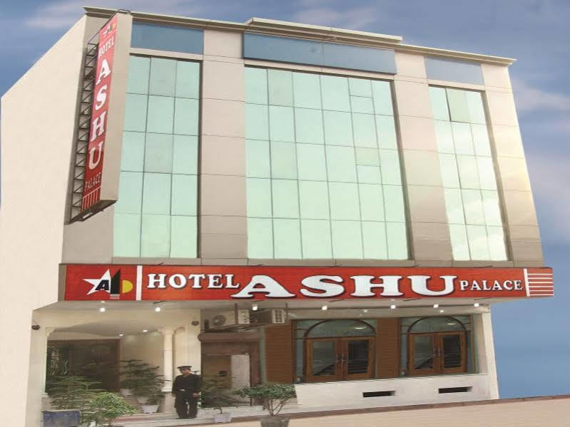 แฟ็บโฮเต็ล อศุ พาเลซ Hotel เดลี ภายนอก รูปภาพ