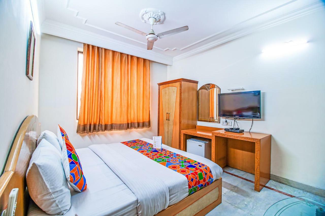 แฟ็บโฮเต็ล อศุ พาเลซ Hotel เดลี ภายนอก รูปภาพ