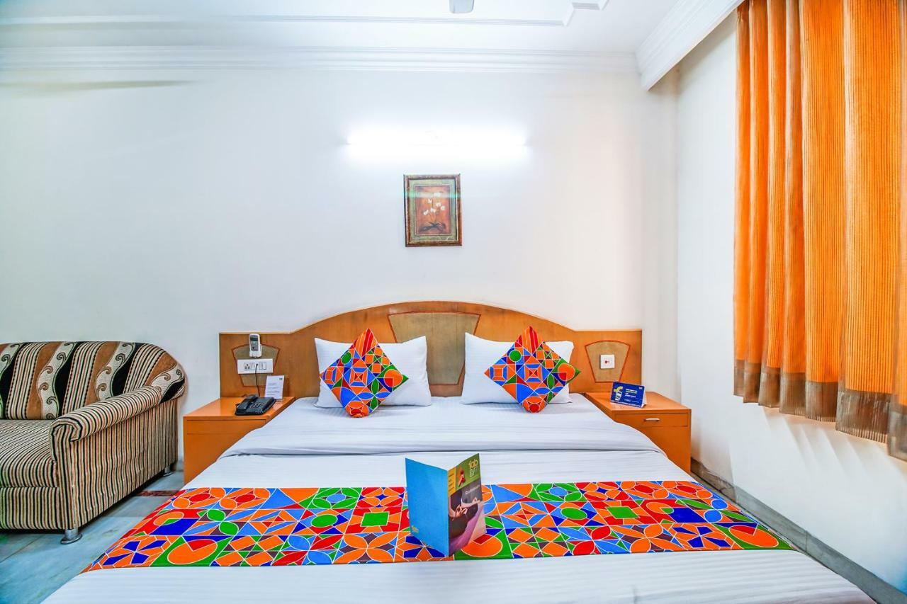 แฟ็บโฮเต็ล อศุ พาเลซ Hotel เดลี ภายนอก รูปภาพ