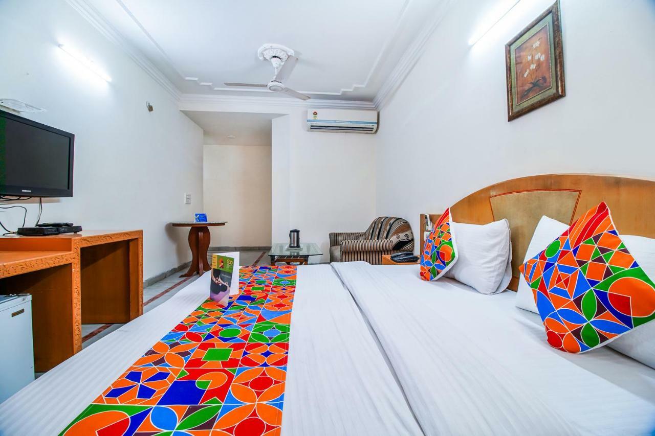 แฟ็บโฮเต็ล อศุ พาเลซ Hotel เดลี ภายนอก รูปภาพ